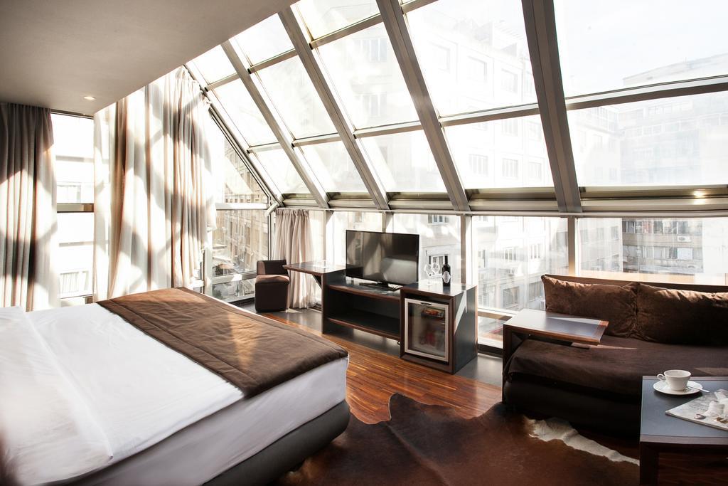Diamond Suites, Philian And דירה