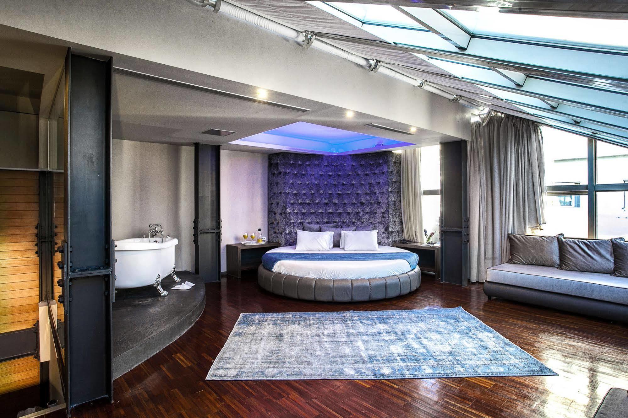 Diamond Suites, Philian And דירה